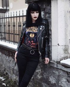 Goth Fashion Outfits, Mode Edgy, Edgy Woman, Moda Rock, Style Gothic, Rock Punk