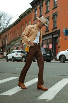 Cowboy Style Outfits, Cowboy Look Men Style, Western Outfit Men, 70s Western Fashion