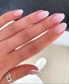 Side French Tips Nails, Cute And Simple Almond Nails, French Tip Acrylic Nails Almond Pink, Trendy Cute Nails Almond, Cute Oval Shaped Nails, Simple Round Acrylic Nails, Round Nails With Design, High Arch French Tip Nails, Shay Mitchell Nails