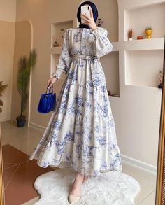 Frocks Designs For Women, Muslim Fashion Dress Simple, Soft Dresses Aesthetic, Long Frocks For Women, Black Maxi Dresses, Simple Long Dress, Designer Dresses Elegant, Soft Dresses, Sundress Outfit