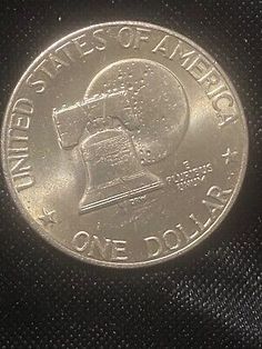 the united states of america one dollar coin