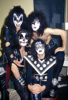 the kiss band members are posing for a photo