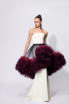 Strapless Column Gown with Ombré Tulle Overskirt Pre-Order 4-6 Weeks Final Sale Made in NYC For inquiries regarding customization email: info@christiansiriano.com Tulle Overskirt, Pre Fall 2023, Nyfw Street Style, Column Gown, Column Dress, Christian Siriano, 2023 Fashion, 2023 Collection, Fall 2023