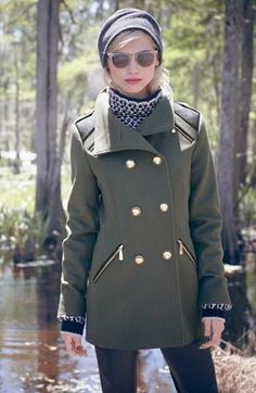 It's fall. And it's pretty! Green Coat, Winter Wear, Look Chic, Look Cool, Look Fashion, Passion For Fashion, Autumn Winter Fashion, Parka