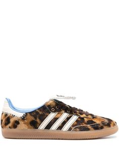 Samba Sneakers, Adidas X Wales Bonner, Adidas Samba Outfit, Basket Sport, Balenciaga Track, Brown Highlights, Brown Sneakers