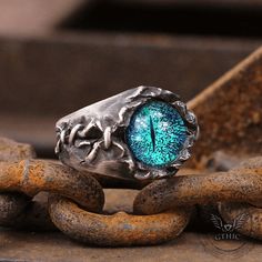 * Note: This ring is made to order, the crafting time for size 6-12 is 14 working days, for size 13-15 is 20-30 working days. Made of solid sterling silver, this stunning piece is set with a large magic eyeball. The heavy ring design is tough and rugged, perfect for any biker ring collection. When you want something ne Fantasy Rings Magic, Voodoo Love Spells, Love Binding Spell, Black Magic Love Spells, Spells Magic, Break Up Spells, Magic Wallet, Fantasy Ring, Armor Ring