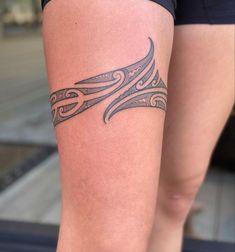 Polynesian Leg Tattoos Women, Unique Tattoos Ideas, Cybersigilism Tattoo, Ta Moko Tattoo, 2024 Tattoo, Thigh Band, Polynesian Tattoos Women