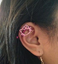 Hello Kitty Tattoos, Hello Kitty Piercing, Body Jewelry Diy, Hip Jewelry, Industrial Piercing Jewelry, Hello Kitty Earrings, Hallo Kitty, Pretty Ear Piercings