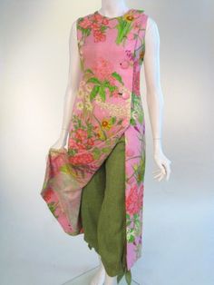 Upcycling, Marc Bohan, Kurta Patterns, Dior Dress, Long Kurti, Salwar Designs, Salwar Kamiz, Kurti Design, Cotton Kurti Designs