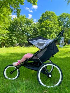 Black Avi jogging stroller by Cubex Running Stroller, Running With Stroller, 20 Wheels, Spending Time With You, 9 Month Olds, All Toys, Range Of Motion, Aluminum Frame