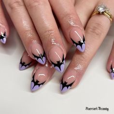 𝐁𝐚𝐭𝐬 🦇 𝐈 𝐟𝐫𝐞𝐚𝐤𝐢𝐧𝐠 𝐥𝐨𝐯𝐞 𝐛𝐚𝐭𝐬 🦇🦇💜💜 #batnails #halloweennails #handpainted #handpaintednailart #acrylicnails #fyp #kcnails #nailskc… | Instagram Halloween Nails Patchwork, Witchy Short Nail Designs, Short Nail Spooky Designs, Gel Nail Designs Short Nails Halloween, Scary Nails Short, Black French Tip Nails With Bats, Cute Ghost Halloween Nails, Short Nail Art Designs Halloween, Short Nails Spooky