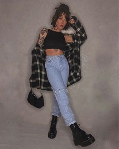 Grunge Chic Outfits, Dr Martens Jadon, Martens Jadon, Mode Grunge, Outfits Edgy, Look Rock, Rock Outfits, Looks Plus Size, Alt Fashion