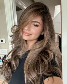 Long Hair With Brown Highlights, Face Framing Chunky Highlights, Addison Rae Hair Brown, Balayage Hair Brown And Blonde, Hair Color For Long Straight Hair, Highlights Front Pieces, Bronde Brunette Balayage, Long Caramel Brown Hair, Brown Eyed Hair Color Ideas