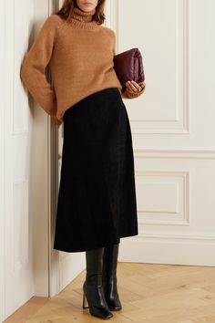 GIULIVA HERITAGE Armando silk, mohair and cashmere-blend turtleneck sweater | NET-A-PORTER Skirt Outfits, Rock Outfit, Looks Party, Mode Chic, Winter Fashion Outfits, Black Skirt, Fall Winter Outfits, Work Fashion, Mode Outfits