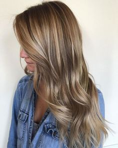 43 Brown Hairstyles With Blonde Highlights Balayage, Hairstyles With Blonde Highlights, Natural Light Brown Hair, Sandy Brown Hair, Natural Blonde Highlights, Natural Brown Hair, Dark Blonde Hair Color, Color Rubio, Brown Hair With Blonde Highlights