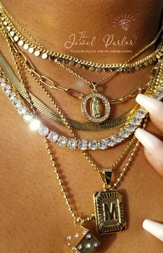 Snake Chain Gold, Gold Jewlery, Cross Earrings Studs, Expensive Jewelry Luxury, Herringbone Design, Luxe Jewelry