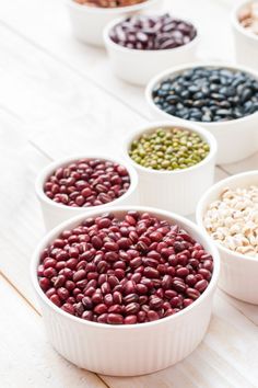 Participating in a Daniel Fast this year? Be sure to check out this Daniel Fast Foods List Printable- make shopping easier! Quick Soak Beans, Cooking Dried Beans, Slow Cooker Vegetarian, How To Cook Beans, Soy Products