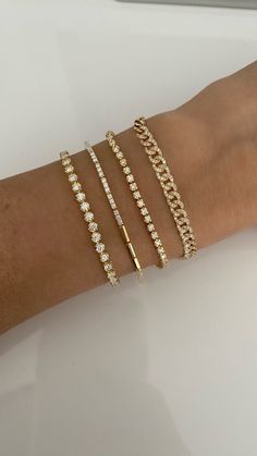 Bracelet Expensive, Jewelry 2024, Girl Bracelet, Preppy Jewelry, Gold Girl, Accessories Gold