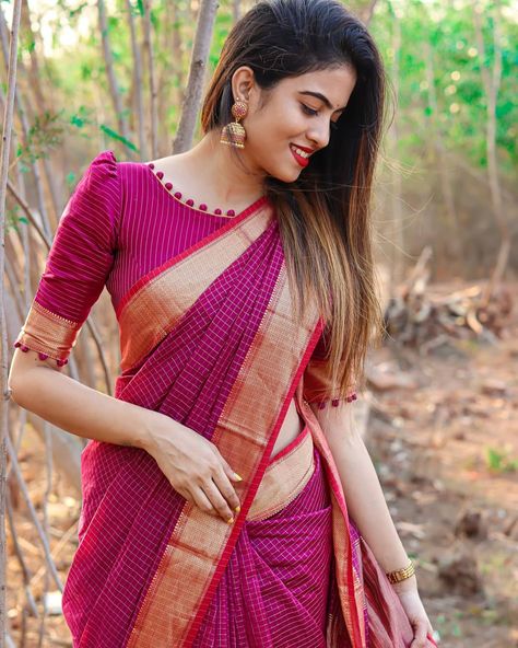 Ladies Saree Design, Blouse Designs Cotton Silk, Blouse Designs For Traditional Saree, Maheshwari Saree Blouse Designs, Checks Blouse Designs For Saree, Blouse New Designs Style, Blouse Designs Cotton Saree, Checks Saree Blouse Designs, Sleeve Designs For Blouse