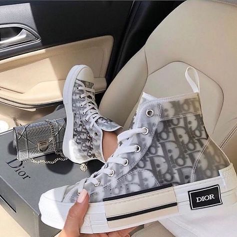 Skor Sneakers Nike, Buty Jordan, Mode Converse, Обувь Air Jordan, Louis Vuitton Shoes Sneakers, Boty Nike, Skor Sneakers, Dior Sneakers, Trendy Shoes Sneakers