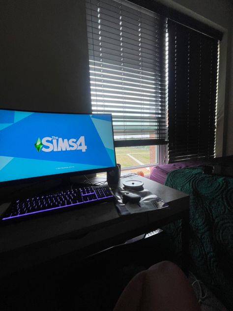 Purple Place Game, Playing The Sims Aesthetic, Playing Sims Aesthetic, Gamer Boys Aesthetic, Sims 4 Aesthetic, Gamer Lifestyle, Gamer Boys, Play Sims 4, Yeezy Foams