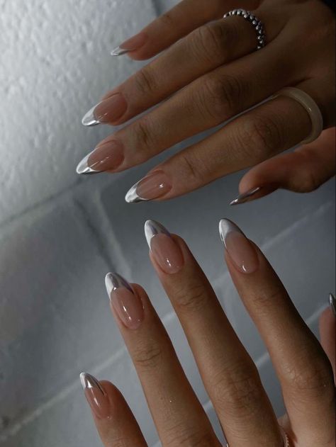 Almond Nails Silver Chrome, Nail Inspo Almond Silver, Silver Tip Chrome Nails, Gel X Nails Almond Chrome, Chrome Silver Tip Nails, Silver French Tip Chrome Nails, Silver Chrome Nails Ideas, Silver Tips Acrylic Nails, Silver Tip Nails Almond