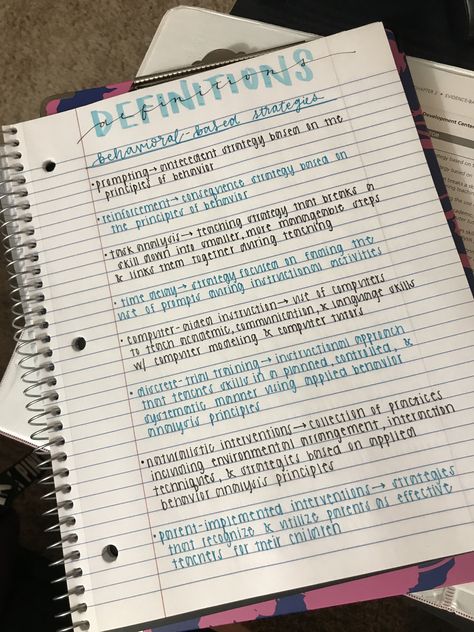 𝓅𝓇𝒾𝓈𝒾𝓁𝒶𝓉𝒽𝑒𝓈𝓁𝑜𝓉𝒽 ✨ Aesthetic Notes College Ruled, Pretty Handwriting Notes, Perfect Notes Aesthetic, Neat School Notes, Samenvatting Ideas, How To Get Neat Handwriting, Handwriting Inspiration Aesthetic, Pretty School Notes, Pretty Notes Aesthetic