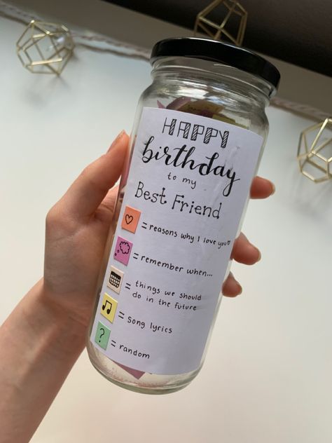 Gifts For Best Friends Jar, Jar Gifts For Best Friend Birthday, Cute Things To Make Your Bestfriend For Her Birthday, Jar Bday Gifts, Gift Jar Ideas For Best Friend, Cute Birthday Gifts Boyfriend, Note Jar For Best Friend, Open When Jar Ideas, Jar Letters Ideas