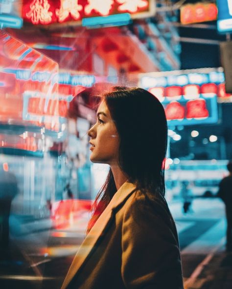 See more of spatialflow’s VSCO. Poses Under Street Light, City Night Portrait Photography, Night Street Photography Poses Women, Night Portrait Photography Street, Night Portrait Men, Night Photography Men, Night Street Portrait, City Night Photoshoot, Night Street Photoshoot