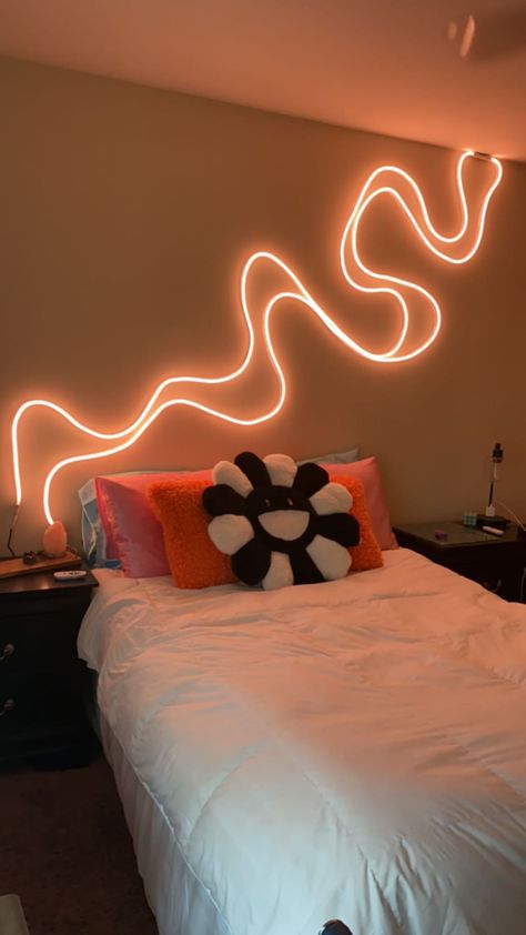 Bendable Led Lights Wall, Room Lights Ideas Bedrooms, Cool Lighting For Bedroom, Wavy Led Lights Bedroom, Small Room Lights, Swirly Led Lights, Led Light Setup Ideas, Squiggly Led Lights, Neon Light Squiggle