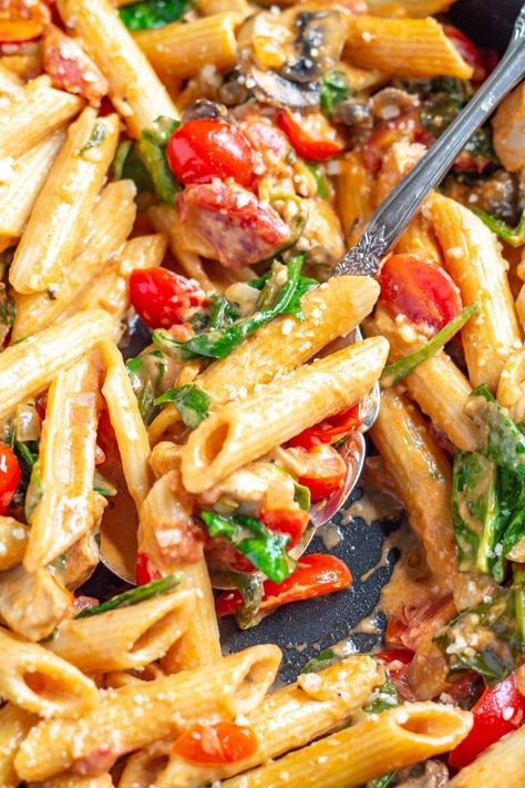 Pasta With Diced Tomatoes, Recipes With Diced Tomatoes, Chicken Breast Pasta, Chicken Penne Pasta, Fresh Tomato Pasta, Penne Recipes, Penne Pasta Recipes, Tomato Pasta Recipe, Easy Chicken Pasta