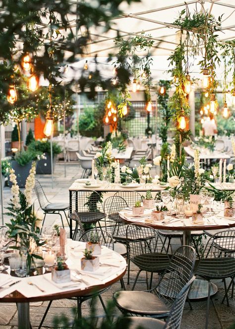 Urban chic weddings have officially been redefined thanks to this incredible destination wedding in Greece. Picture a modern museum wedding venue dripping in greenery with hanging Edison bulbs, black metal details and pops of gold. Urban Garden Wedding, Urban Wedding Decor, Contemporary Greenhouses, Urban Chic Wedding, Urban Style Wedding, Modern Garden Wedding, Museum Wedding Venues, Dance Floor Lighting, Modern Museum