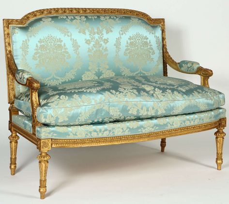 Silk Upholstery, French Settee, Muebles Shabby Chic, Louis Xvi Furniture, Sofa Wood Frame, Embroidered Bee, French Sofa, Carved Furniture, Ornate Furniture