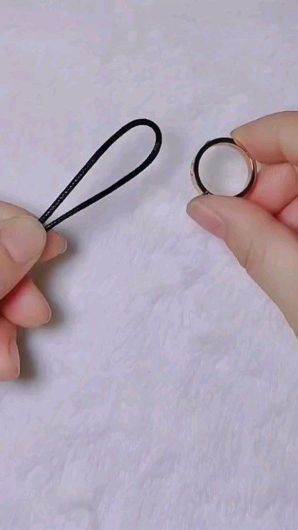Macrame_banoo | ⭕️MAKE YOUR OWN jewellery and accessory FULL TOUTERIALS ON YOU.TU.BE CHA.NNEL LI.NK IS ON PROFILE #jewellery… | Instagram Button Crafts, Micromacrame Bracelet, Jewelry Hacks, Wire Wrapped Jewelry Diy, Making Jewellery, Bracelet Diy, Make Your Own Jewelry, Crafts Jewelry, Diy Crafts Jewelry
