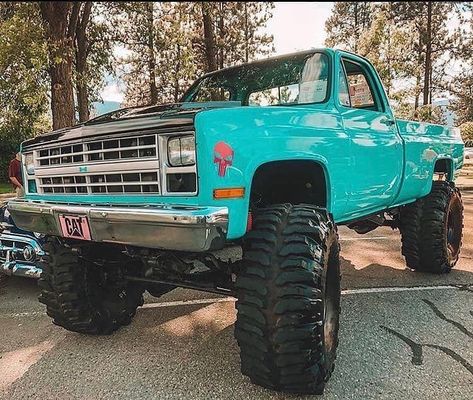 Lifted Chevy Trucks, Jacked Up Truck, Country Trucks, Custom Lifted Trucks, Trucks Lifted Diesel, Jetta A2, Preserving Memories, Dream Cars Jeep, Old Pickup Trucks