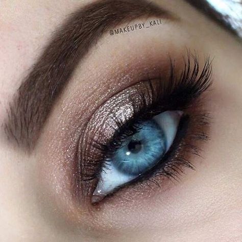 How to Rock Makeup For Blue Eyes - Easy Makeup Tutorials & Ideas Wedding Hairstyles And Makeup, Makeup Look For Blue Eyes, Hazel Eye, Rock Makeup, Flot Makeup, Eye Makeup Look, Simple Eye, Easy Makeup Tutorial, Hooded Eye Makeup