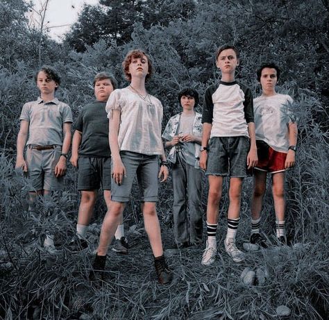 bev, bill, eddie, richie, ben and stanley. from stephen king's "it". Es Pennywise, Jack Finn, It The Clown Movie, I'm A Loser, Boys Don't Cry, Clubbing Aesthetic, Bobby Brown Stranger Things, Thriller Movies, Movies 2017