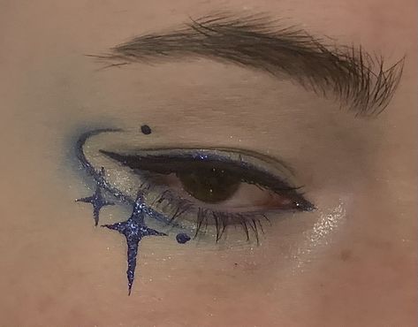 #makeup #graphicdesign #star #blue Graphic Eyeliner Star, Blue Star Makeup, Star Eyeliner, Graphic Eyeliner, Blue Eyeliner, Star Makeup, Star Blue, Dark Star, Blue Makeup