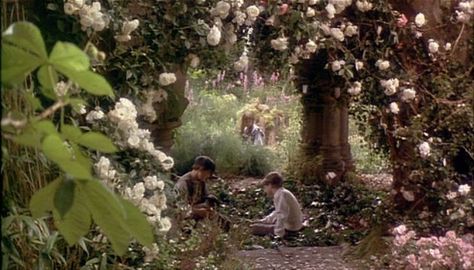 The+7+Most+Magnificent+Movie+Gardens+Of+All+Time The Secret Garden 1993, Secret Garden Book, Garden Swing, Insect Control, Garden Images, The Secret Garden, Caravaggio, Classic Literature, Film Stills