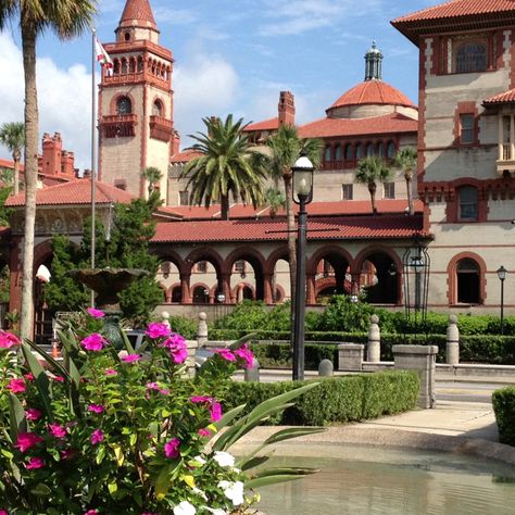 Flagler College Flagler College Aesthetic, Flagler College, Saint Augustine Florida, American Stuff, Florida Aesthetic, St Augustine Fl, College Aesthetic, Dream College, St Augustine Florida