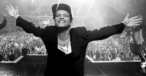 Bruno Mars, Bruno Mars Music, Flint Water Crisis, Magic Man, Music Director, Film Producer, Pop Rock, American Idol, Inspirational People