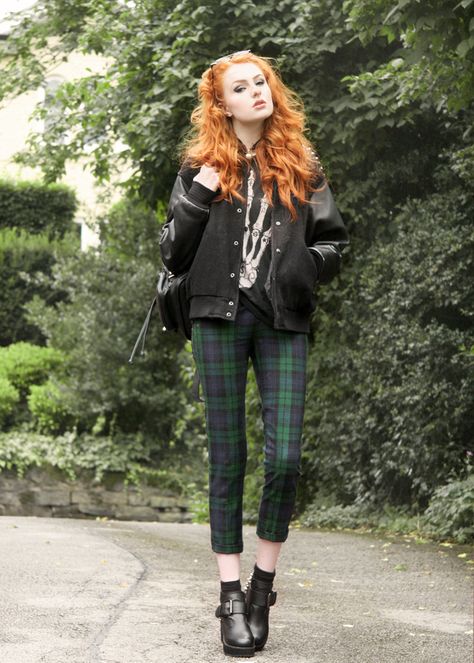 Rocker Chic, Emily Outfits, Olivia Emily, Edgy Outfit, Look Grunge, Nice Dream, Red Haired Beauty, Estilo Rock, Red Head