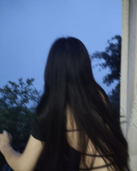 Selfies Hiding Face, Girl Hiding Her Face, Alfonso Drink Aesthetic, Mysterious Girl Aesthetic, Gril Photo, Bangladesh Girl, Fake Photo Sick, Self Pictures, Best Friend Pictures Tumblr