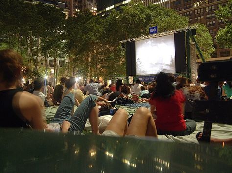 Big screens are popping up all over the city. Here's all of the family-friendly flicks you can see for free this season! Park Movie Night, Movie Night Outside, Movie Under The Stars, Summer Movies, Nyc Bucket List, Movies For Kids, Movies Under The Stars, Nyc With Kids, Outdoor Movie Nights