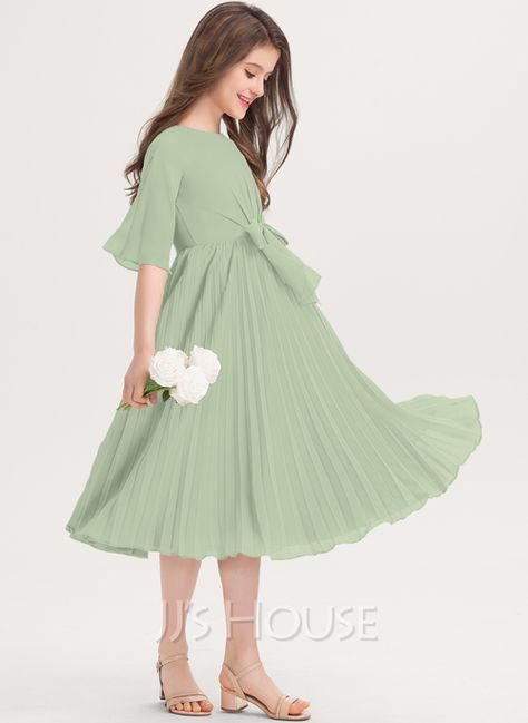 A-Line Scoop Neck Knee-Length Chiffon Junior Bridesmaid Dress With Bow(s) Pleated (009217808) - JJ's House Blue Junior Bridesmaid Dresses, Modest Girls Dresses, Teenage Dress, Chic Evening Dress, Sage Green Bridesmaid Dress, Junior Bridesmaid Dress, Princess Flower Girl Dresses, Girls Maxi Dresses, Soiree Dress