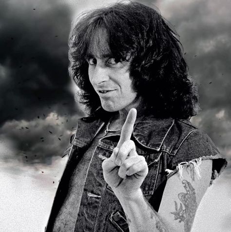 MONSTERS OF ROCK® OFFICIAL on Instagram: “On this day in 1980, AC/DC lead singer ‪Bon Scott‬ dies after a night of heavy drinking. The coroner's report lists "acute alcohol…” Bonn, Malcolm Young, Jungle Music, Heavy Drinking, Spin Doctors, Bon Scott, Brian Johnson, Angus Young, Guitar Players