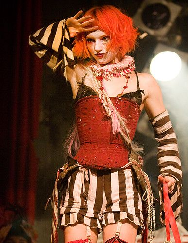 Steampunk Circus, Circus Outfits, Circus Aesthetic, Emilie Autumn, Clown Clothes, Dark Circus, Circus Costume, Circus Clown, Traveling Abroad