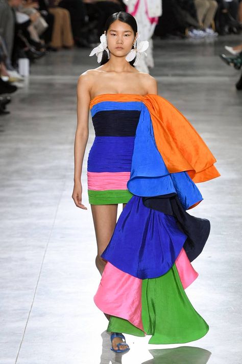 Haute Couture, Couture, Colourful Fashion Outfits, High Fashion Colorful, Contrast In Fashion, Colour Blocking Outfit, Color Blocking Dress, Bright Dresses, Balance Fashion