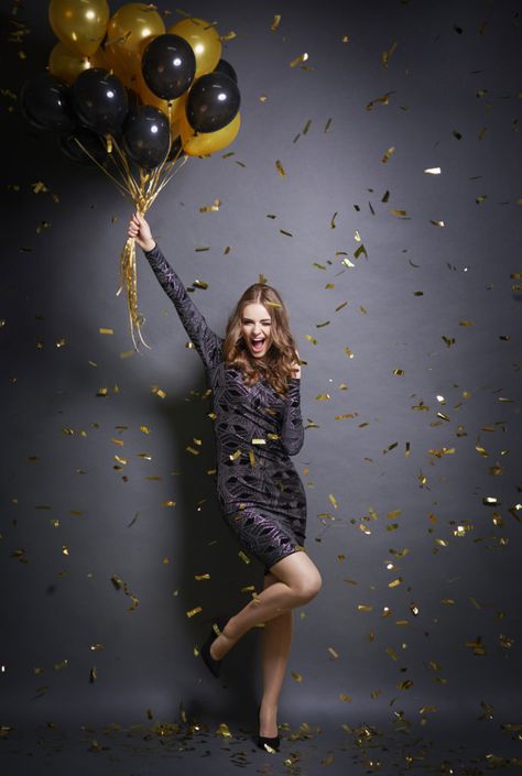 Newyear Photoshoot Photo Ideas, Birthday Party Photo Ideas, Model Birthday, New Year Photoshoot, Happy Balloons, Debut Photoshoot, Birthday Dress Women, 21st Birthday Photoshoot, Party Photoshoot