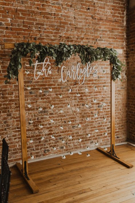 Photoboth Mariage, Diy Photo Booth Ideas, Decor Photobooth, Eucalyptus Wedding Bouquet, Photo Booth Ideas, Downtown Kansas City, Kansas City Wedding Photography, Photo Backdrop Wedding, Seeded Eucalyptus